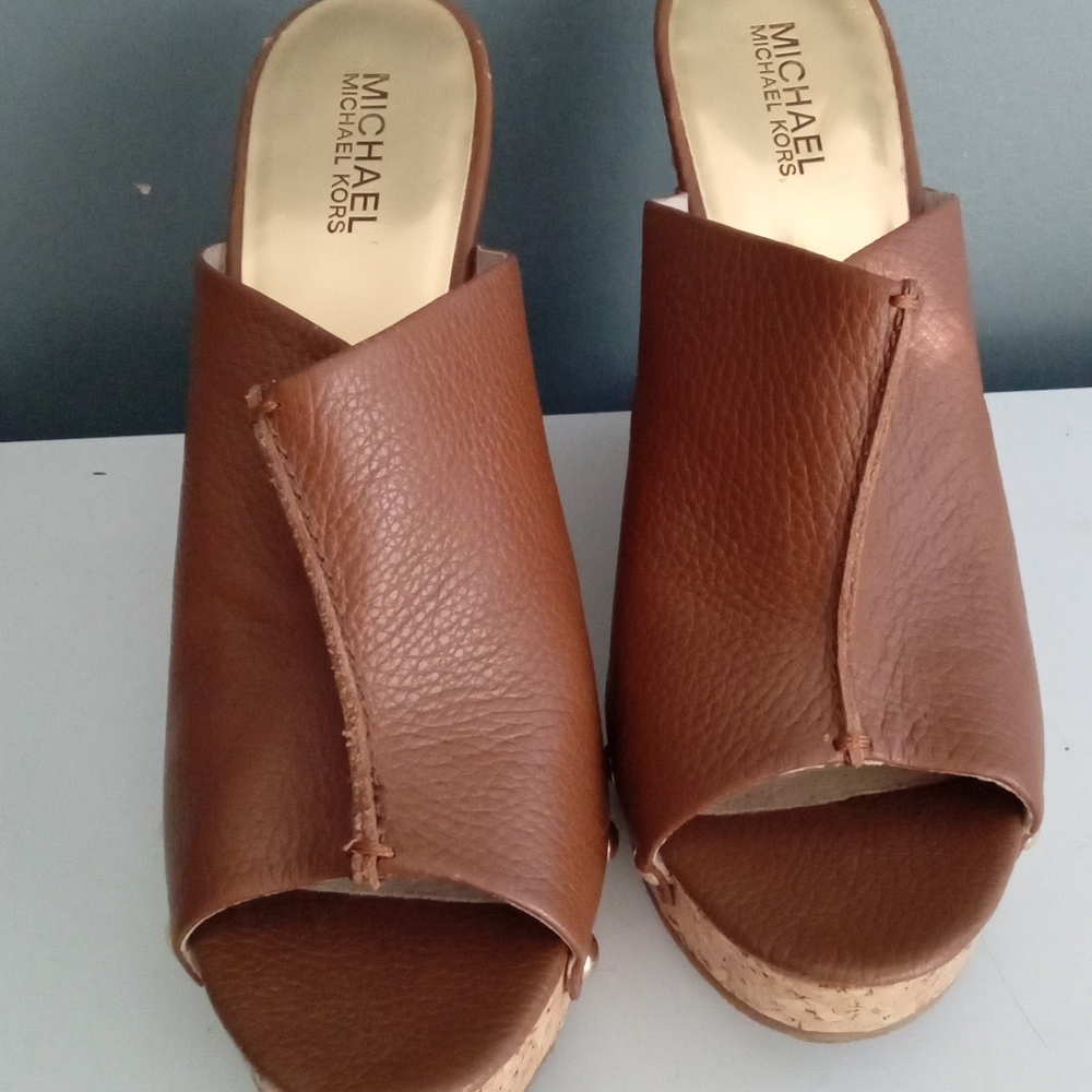 MICHAEL KORS Brown Leather Cork Wedge Mules Open Toe Studded Sandals Womens Size